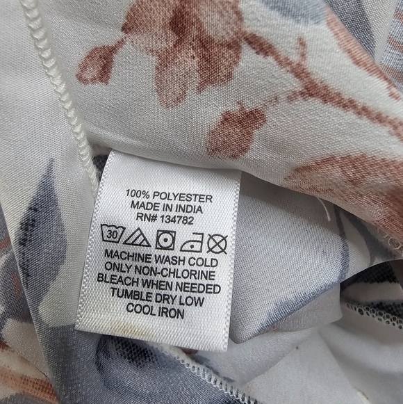 Floral Off-Shoulder Maxi Dress - Picture 12 of 12